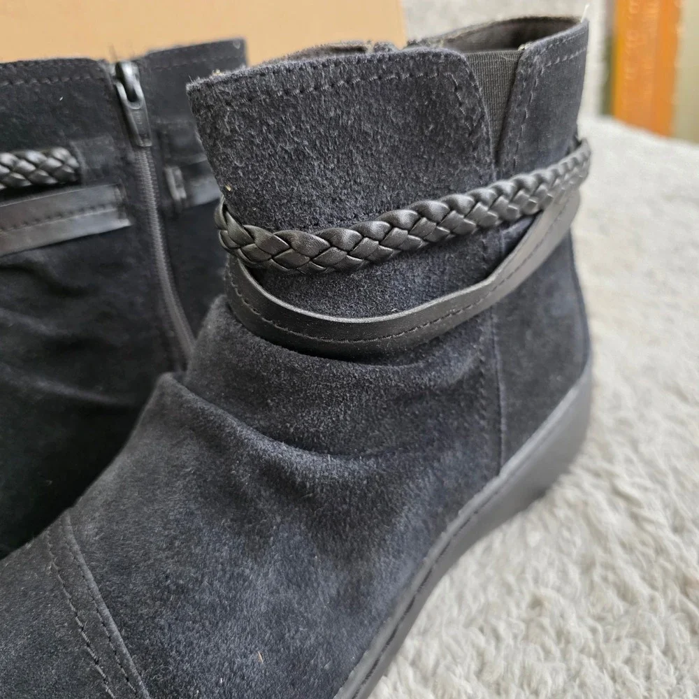Clarks Cora Black Suede Braided Slouchy Leather Ankle Boots Booties ‎ 8M NEW